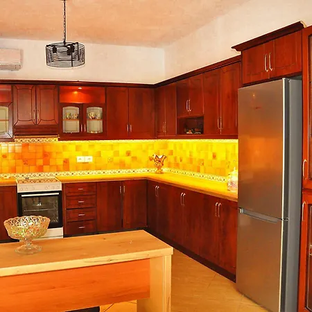 Bmt Villa *